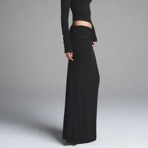 SKIMS CLOUD LONG SKIRT NWT - ONYX